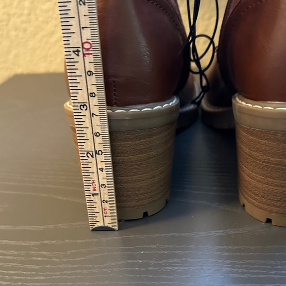 Brown Ankle Boots with Faux Fur Lining - Picture 4 of 6